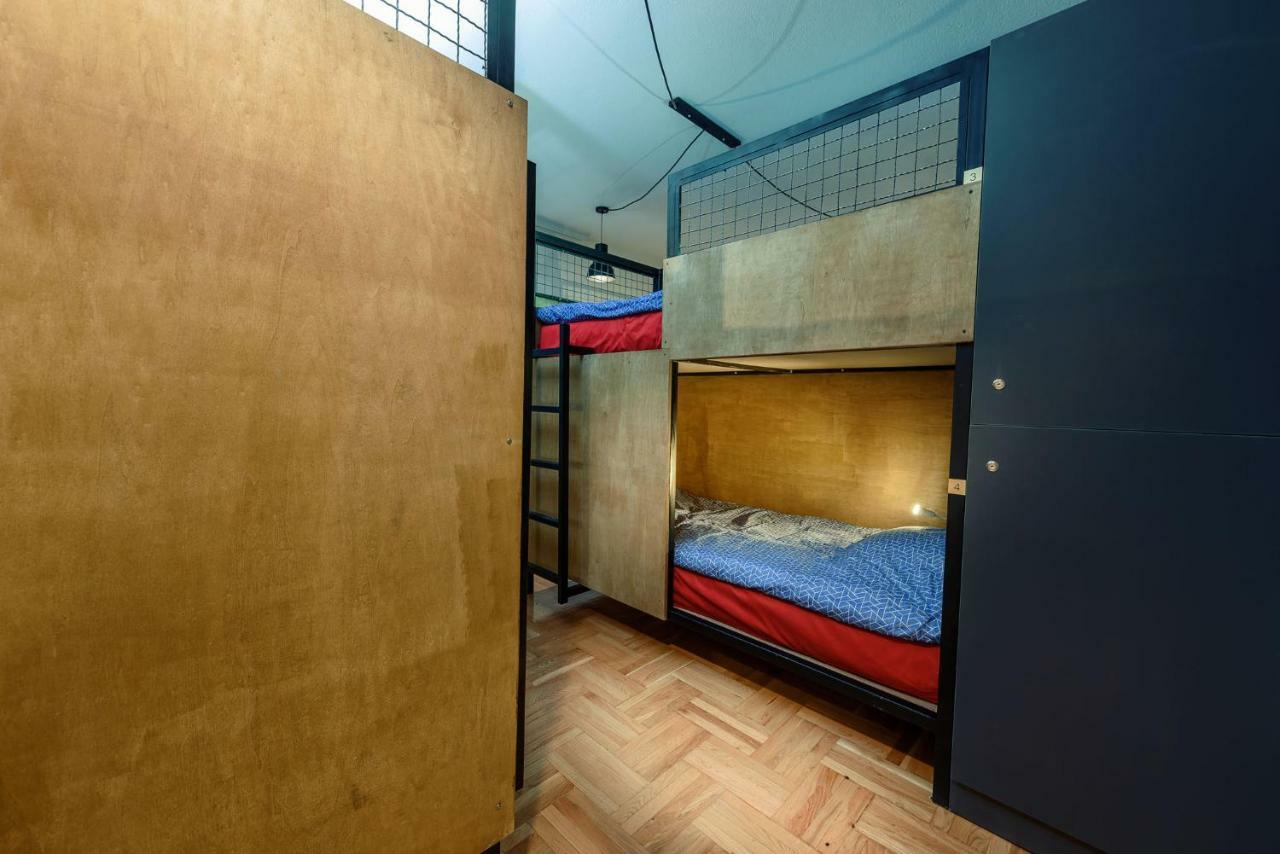 Town Hostel ペーチ エクステリア 写真
